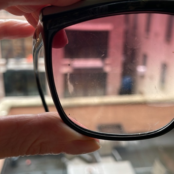 Vintage 90's Laura Biagiotti Stylish Black and Pink Gradient Sunglasses. - Picture 6 of 8